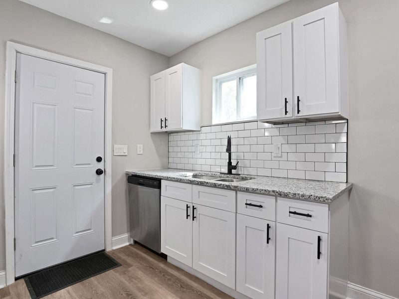 446 Catherine Street, Columbus, OH 43223 Photo 9