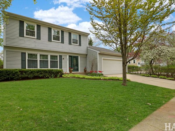 301 Albany Lane , Vernon Hills, IL 60061