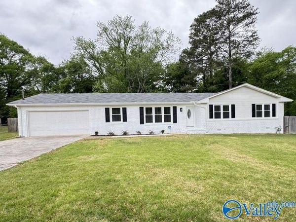 3111 Lewisburg Drive, Huntsville, AL 35810