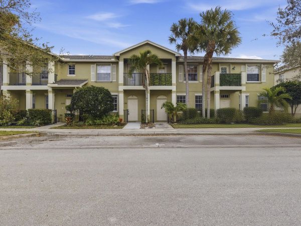 2124 SE Eatonville Drive, Port St. Lucie, FL 34952