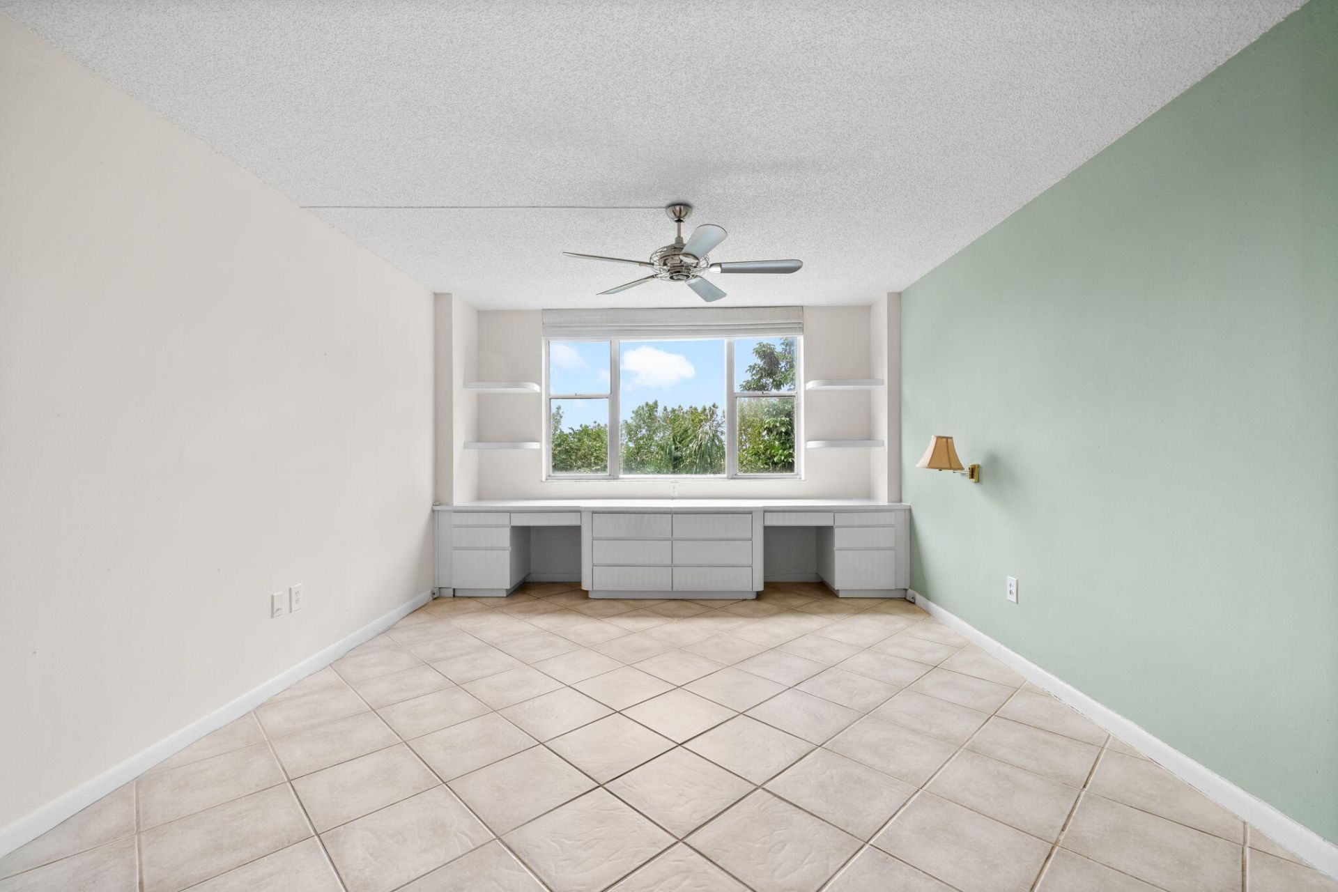 4001 Hillcrest Drive, Unit 406, Hollywood, FL 33021 Photo