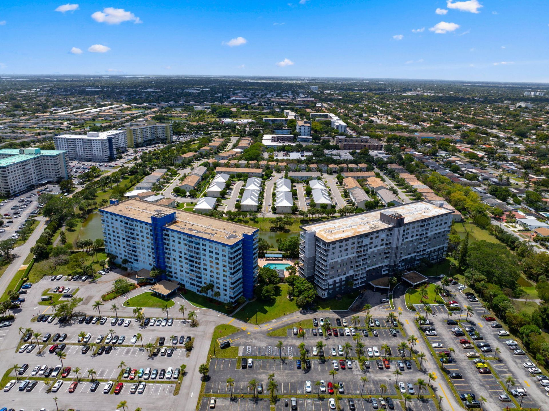 4001 Hillcrest Drive, Unit 406, Hollywood, FL 33021 Photo