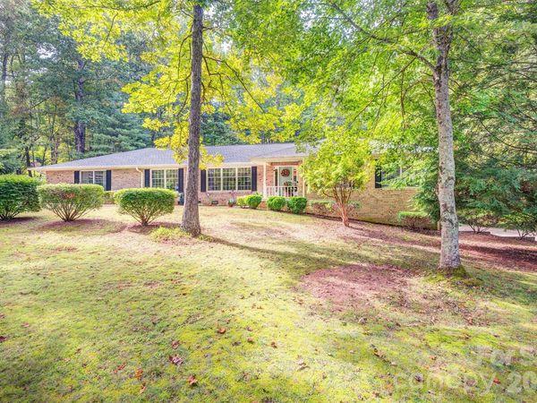 3 Sunningdale Drive , Flat Rock, NC 28731