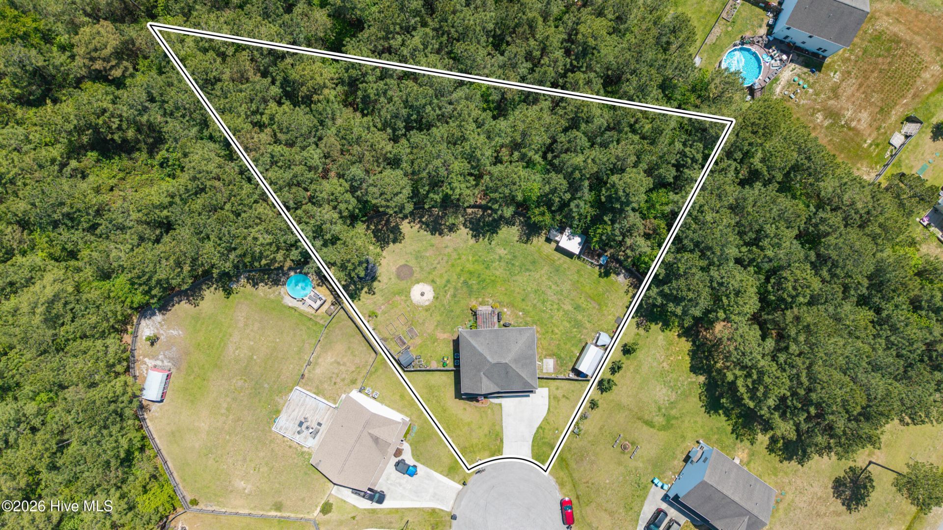 302 Sunbeam Court, Richlands, NC 28574 Main Photo