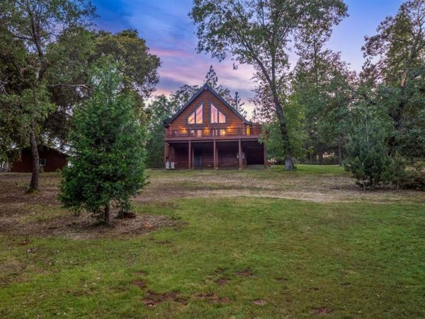 211 Fox Rd, Glencoe, CA 95232