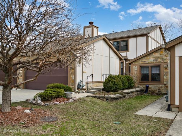 1327 Shagbark Lane , Wheaton, IL 60187