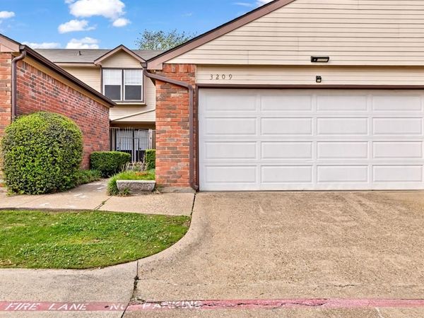 3209 Whatley Drive , Garland, TX 75043