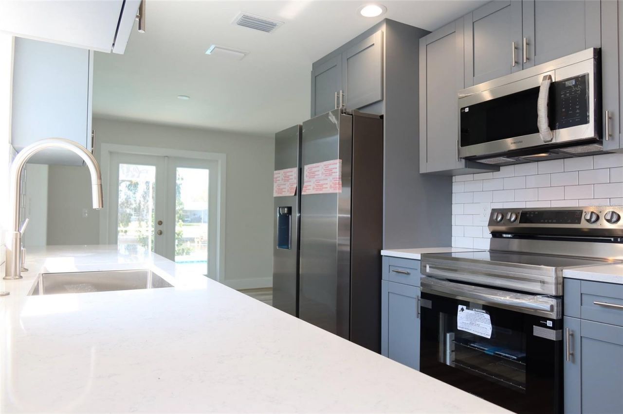 4240 Floramar Terrace , New Port Richey, FL 34652 Photo