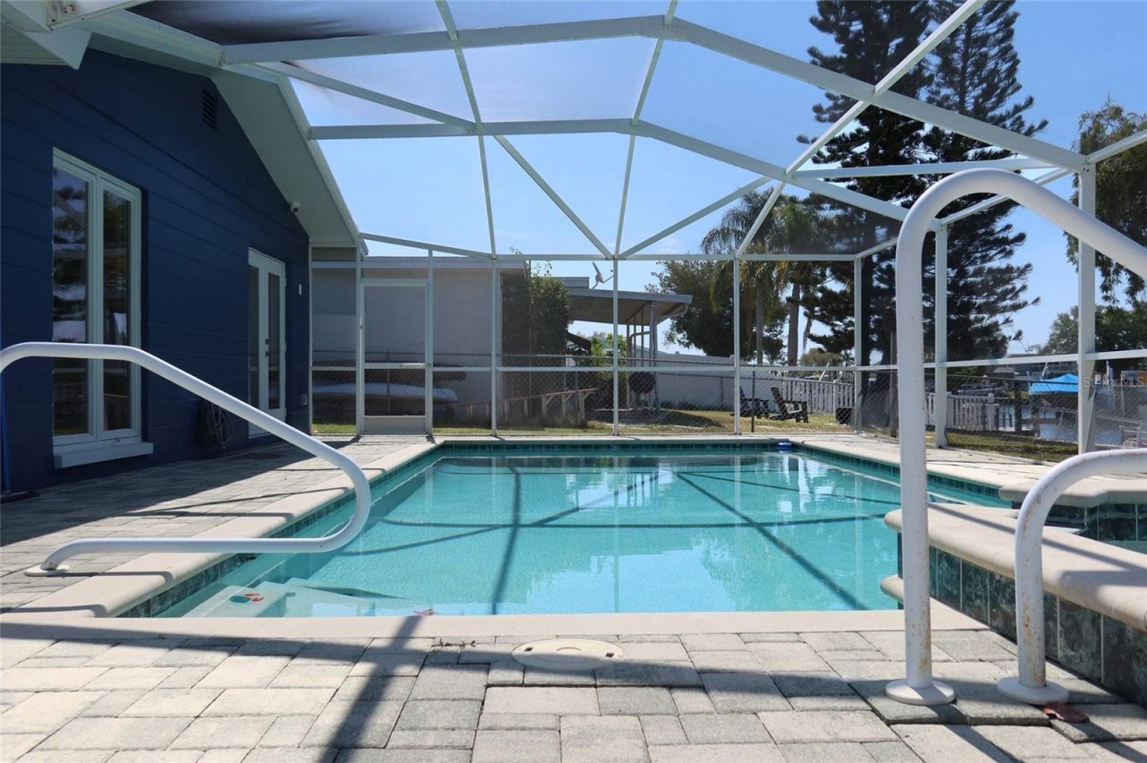 4240 Floramar Terrace , New Port Richey, FL 34652 Photo