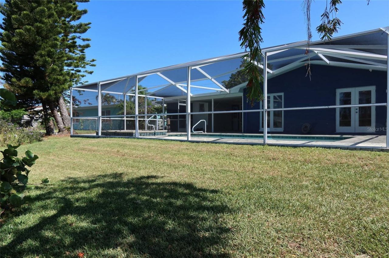 4240 Floramar Terrace, New Port Richey, FL 34652 Photo