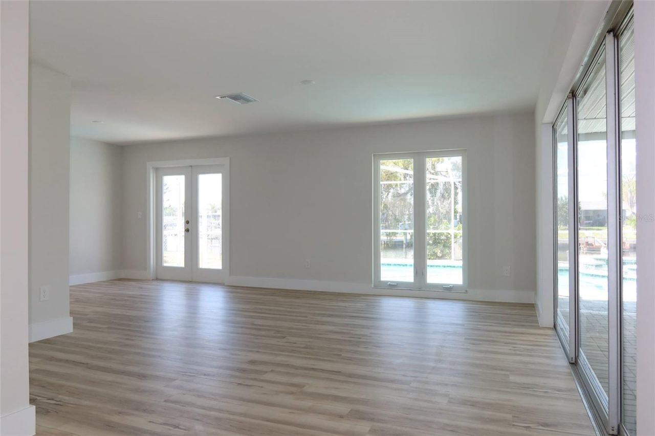 4240 Floramar Terrace, New Port Richey, FL 34652 Photo