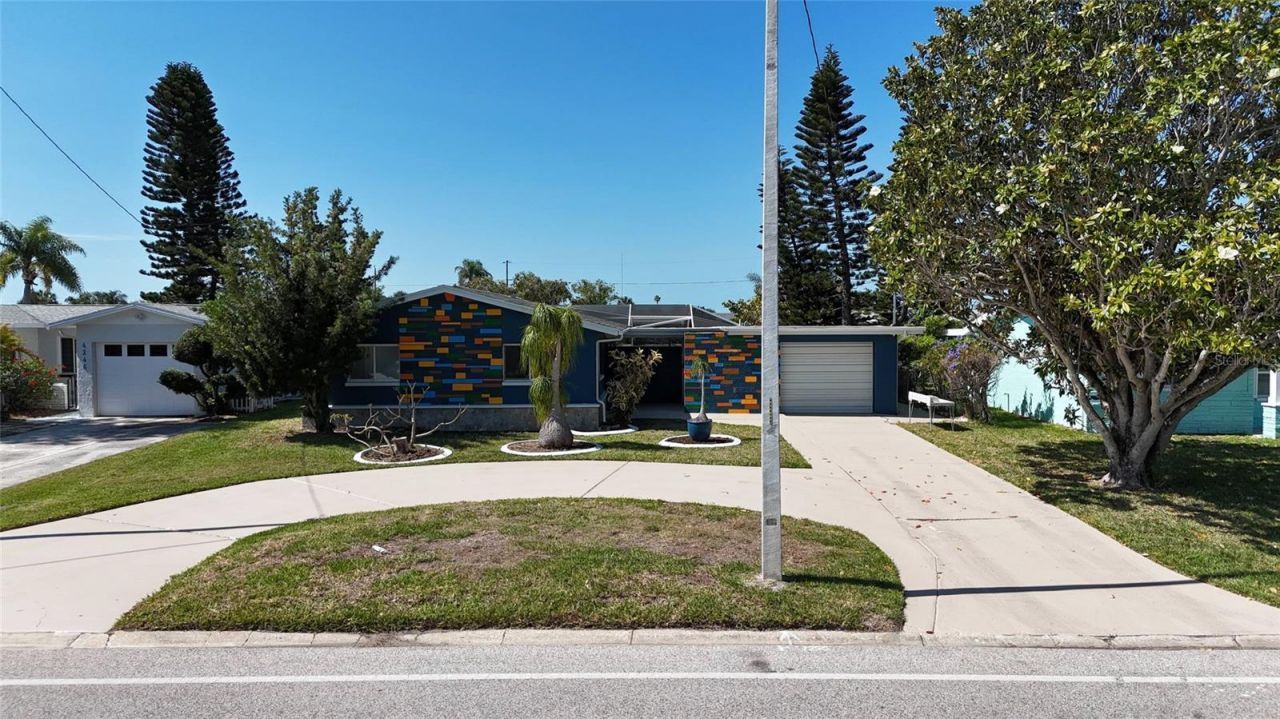 4240 Floramar Terrace , New Port Richey, FL 34652 Photo