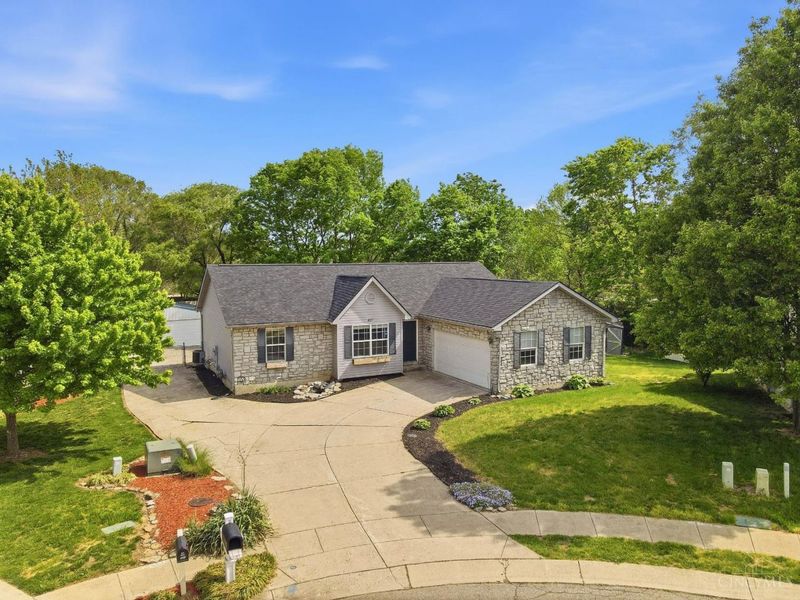 457 Martin Court, Trenton, OH 45067 Photo 1
