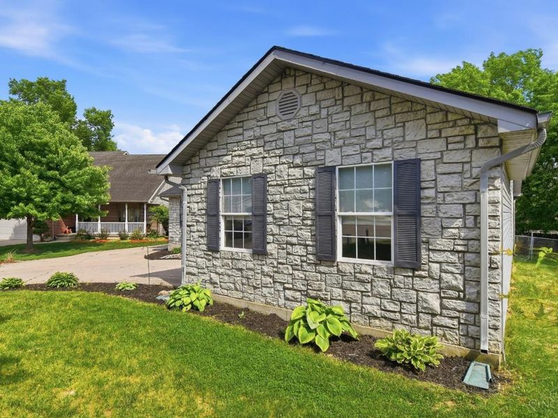 457 Martin Court, Trenton, OH 45067 Photo 4