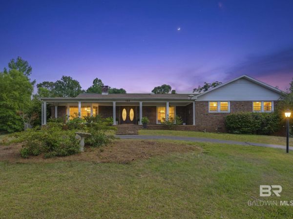 789 North Mount Pleasant Avenue, Monroeville, AL 36460