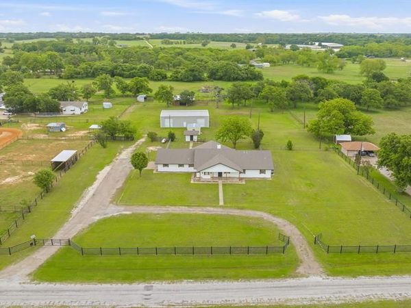 621 County Road 484, Stephenville, TX 76401