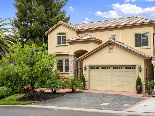 6401 Orange Hill Ln, Carmichael, CA 95608