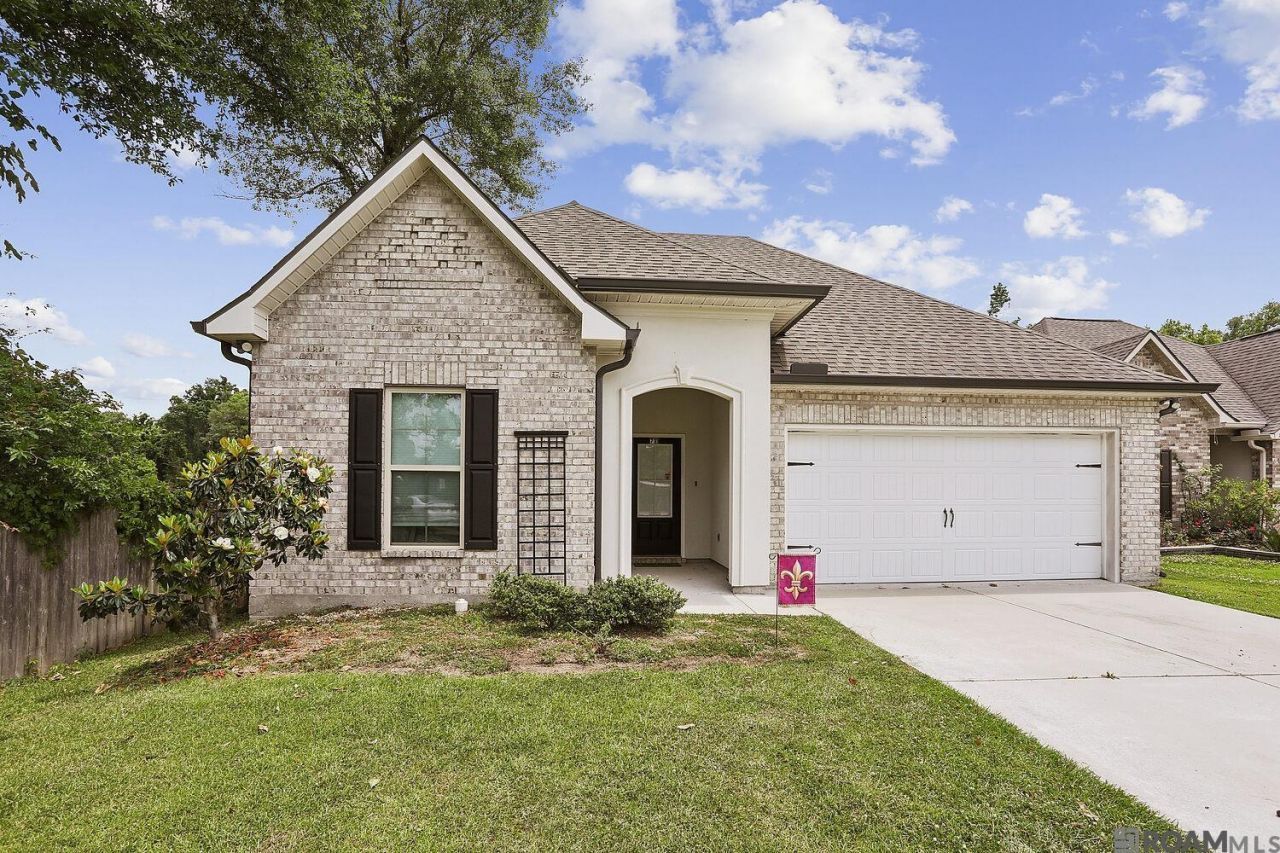 711 Sehdeva Memorial Dr, Baton Rouge, LA 70820 Main Photo