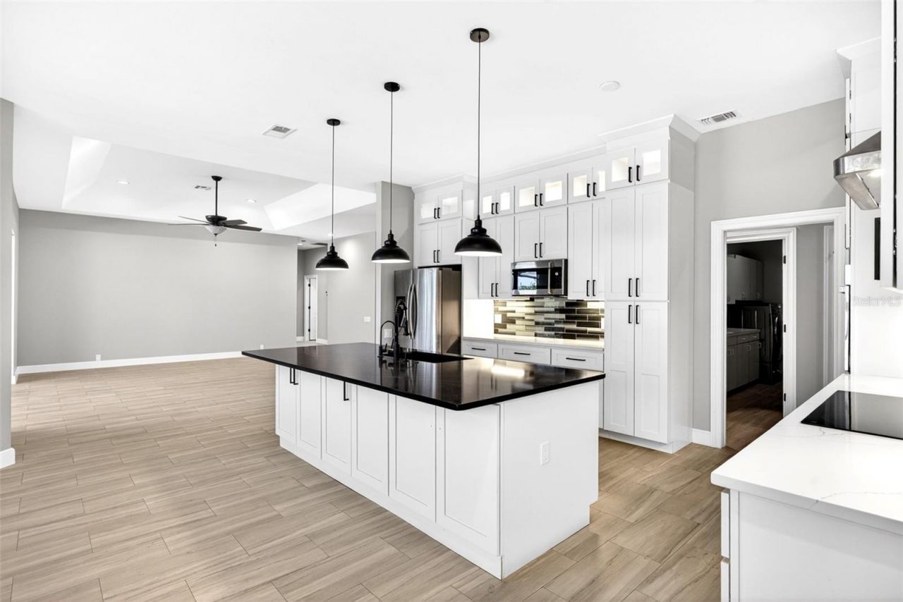 7214 Hendry Creek Drive, Fort Myers, FL 33908 Photo