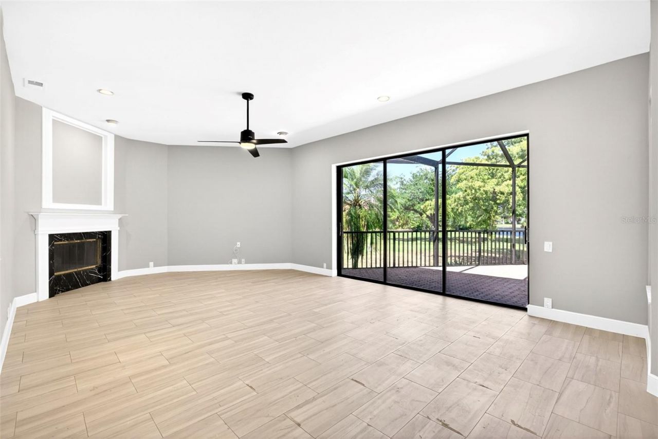 7214 Hendry Creek Drive, Fort Myers, FL 33908 Photo