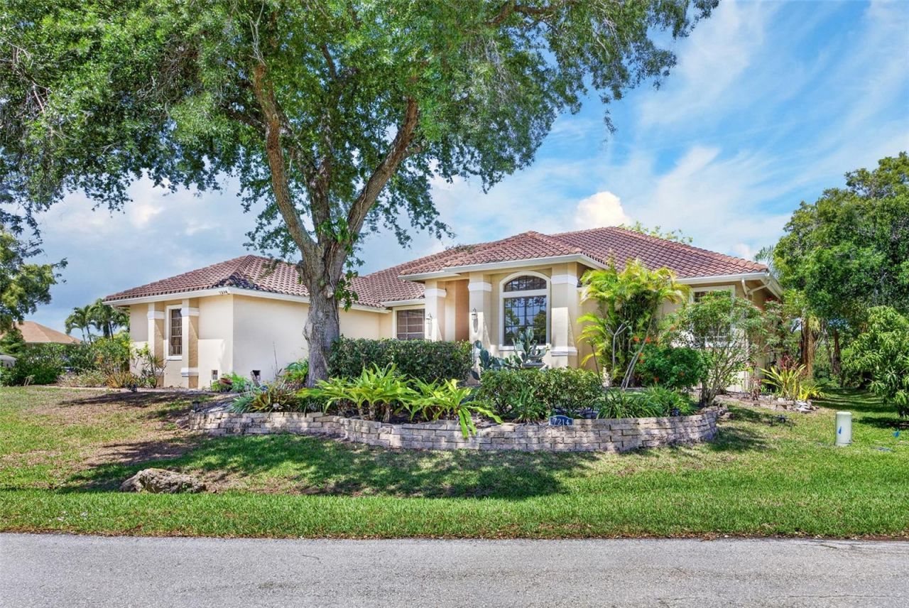 7214 Hendry Creek Drive, Fort Myers, FL 33908 Photo