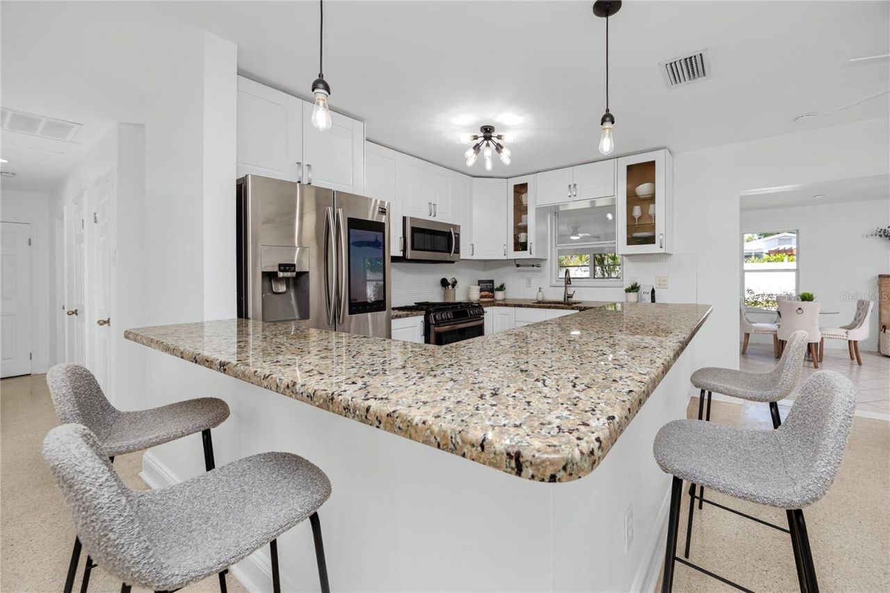 6482 20th Street N, Saint Petersburg, FL 33702 Photo