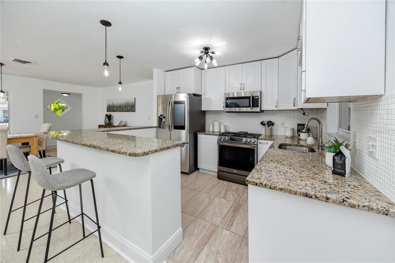 6482 20th Street N, Saint Petersburg, FL 33702 Photo