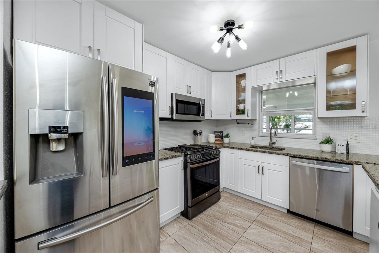 6482 20th Street N, Saint Petersburg, FL 33702 Photo