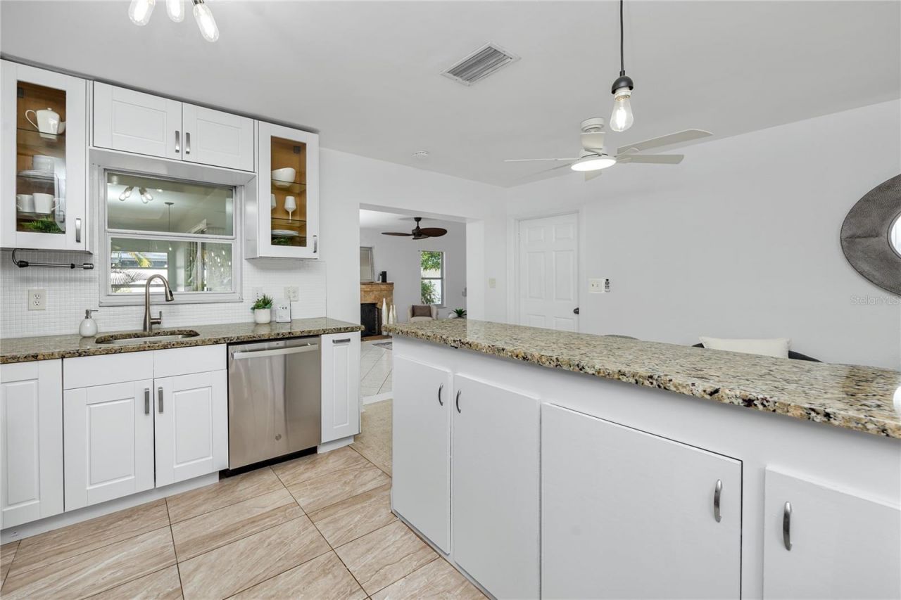 6482 20th Street N, Saint Petersburg, FL 33702 Photo