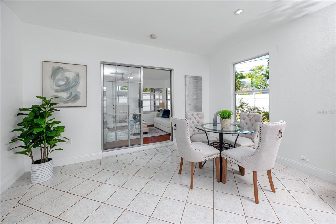 6482 20th Street N, Saint Petersburg, FL 33702 Photo
