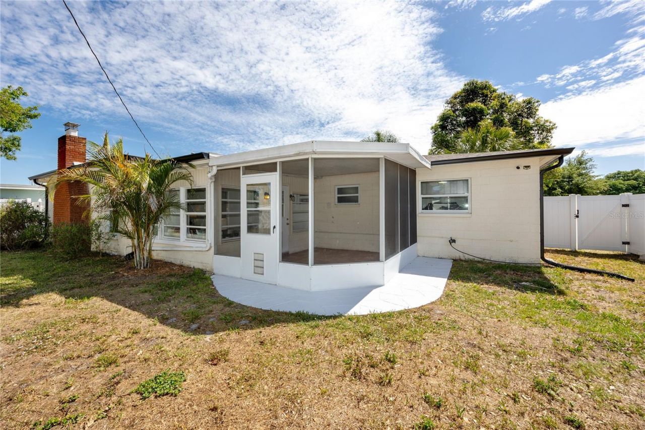 6482 20th Street N, Saint Petersburg, FL 33702 Photo