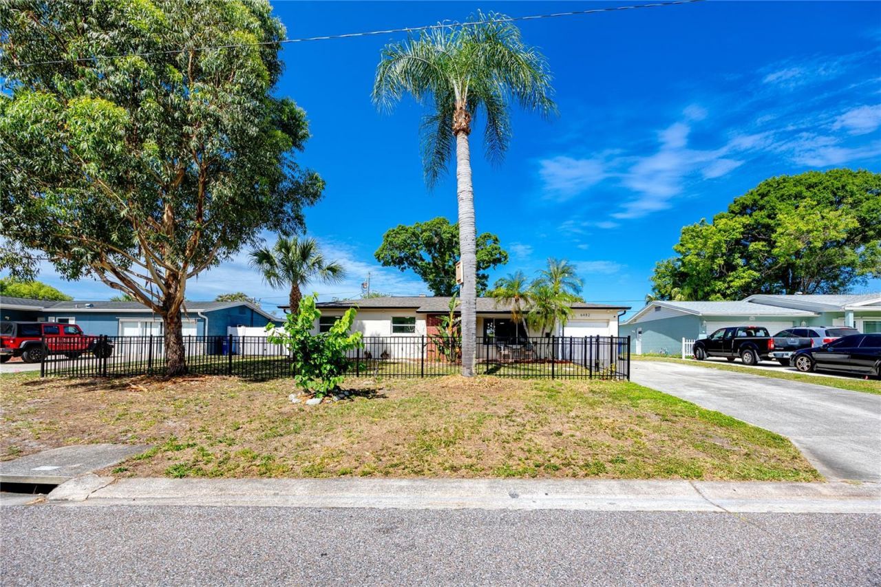 6482 20th Street N, Saint Petersburg, FL 33702 Photo