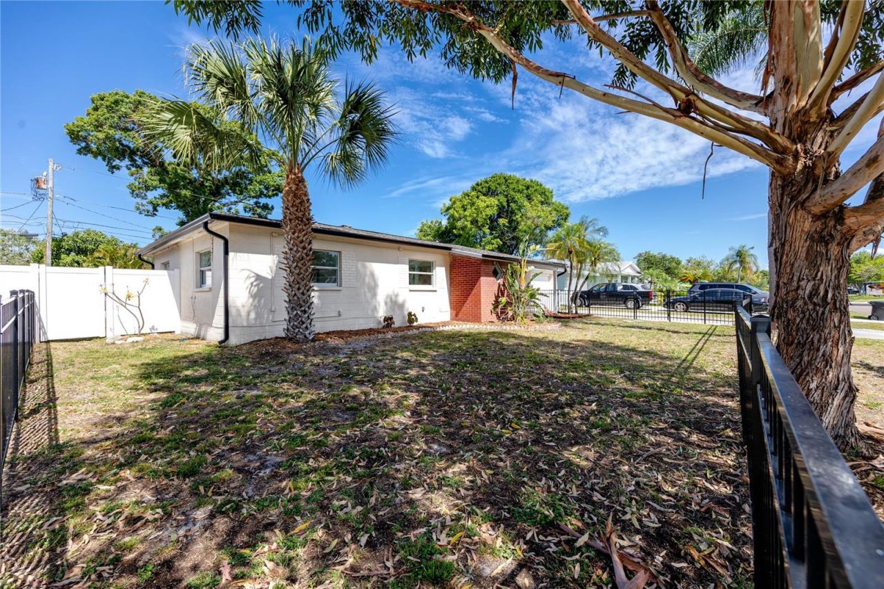 6482 20th Street N, Saint Petersburg, FL 33702 Photo