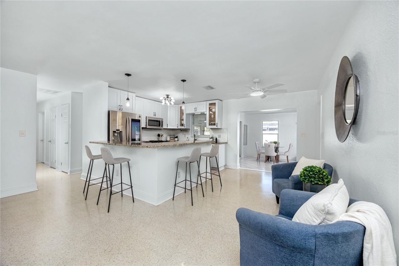 6482 20th Street N, Saint Petersburg, FL 33702 Photo