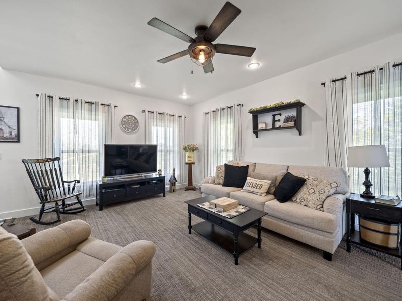 29814 Wolfe Road , Circleville, OH 43113 Photo 9