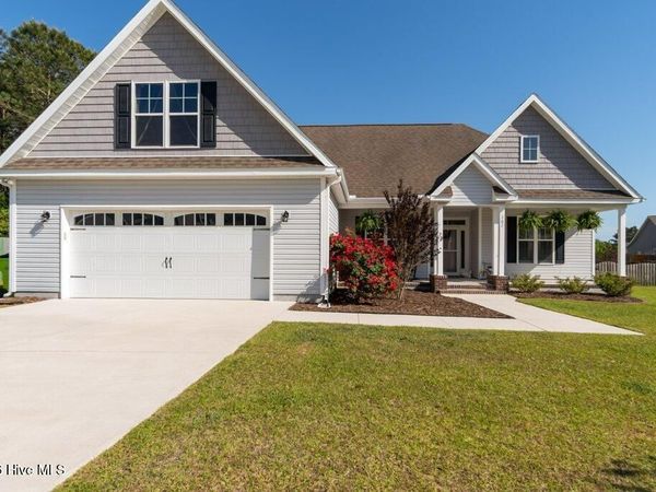 302 Big Pine Court, Hubert, NC 28539