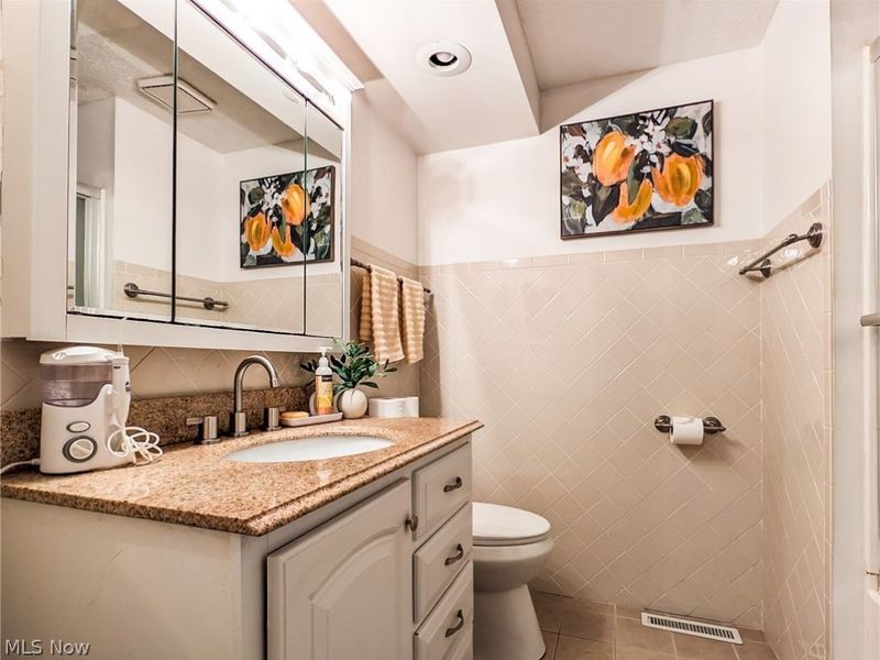 3659 Farnham Street NW, North Canton, OH 44720 Photo 32