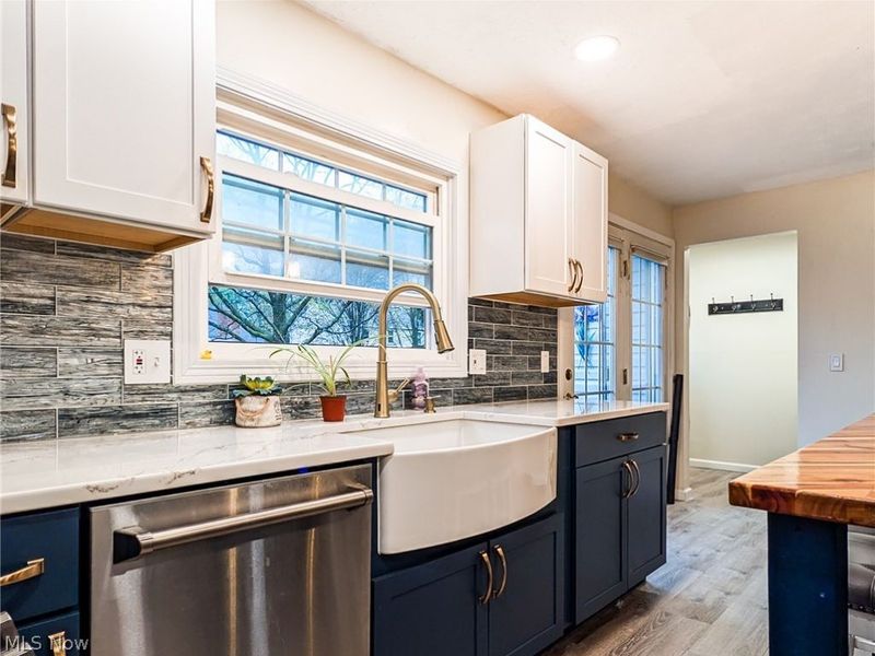 3659 Farnham Street NW, North Canton, OH 44720 Photo 7