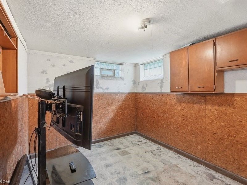 4919 Ridge Road, Brooklyn, OH 44144 Photo 22