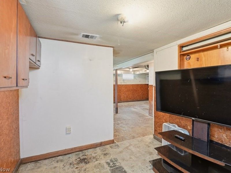 4919 Ridge Road, Brooklyn, OH 44144 Photo 23