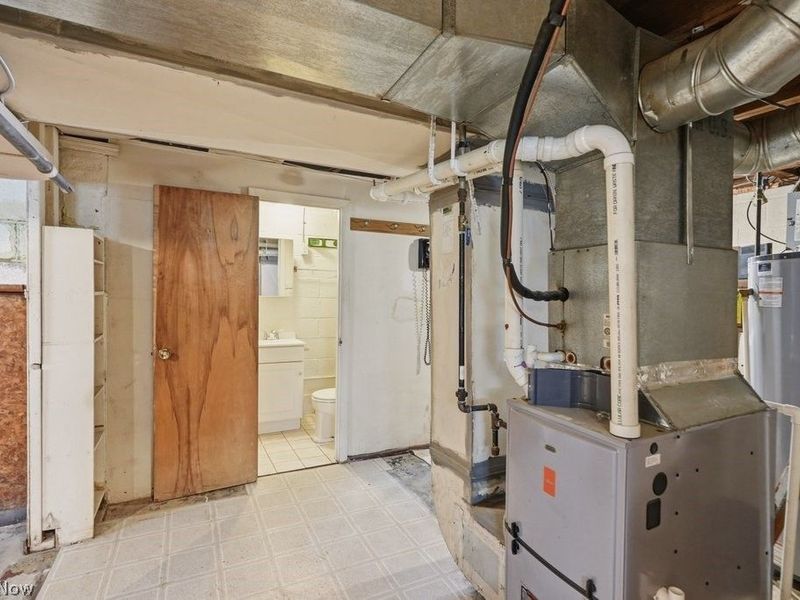 4919 Ridge Road, Brooklyn, OH 44144 Photo 24