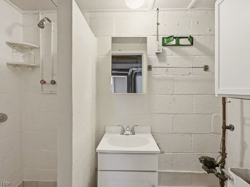 4919 Ridge Road, Brooklyn, OH 44144 Photo 26