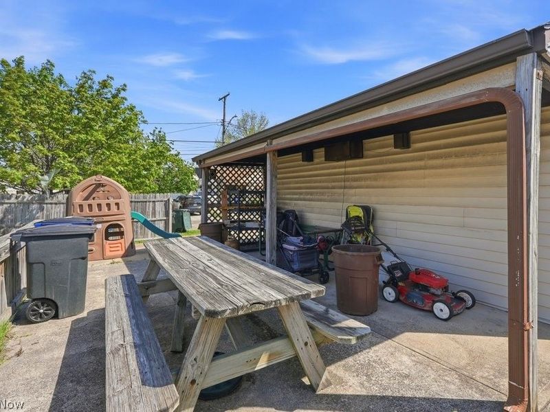 4919 Ridge Road, Brooklyn, OH 44144 Photo 32