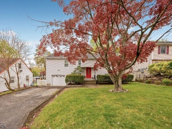 68 Minnehaha Blvd, Parsippany-Troy Hills, NJ 07034