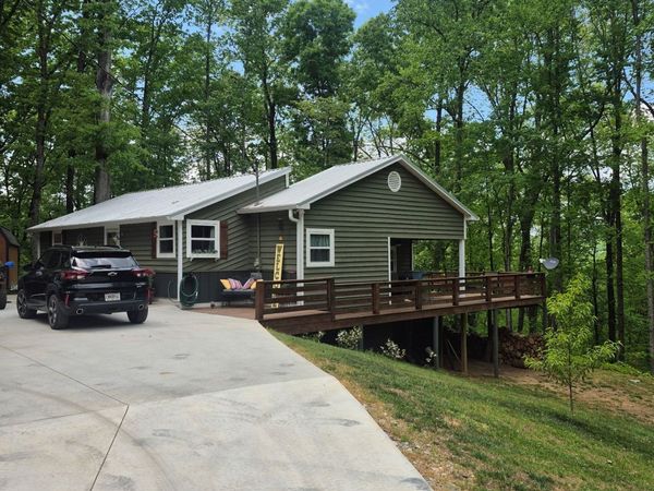 6663 Claude Parks Road, Murrayville, GA 30564