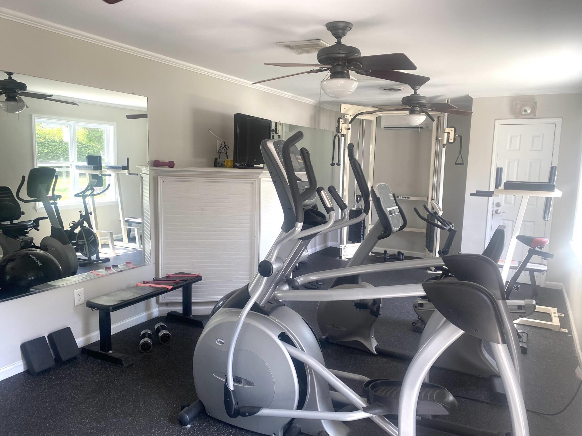 1402 Camp Road Photo 17