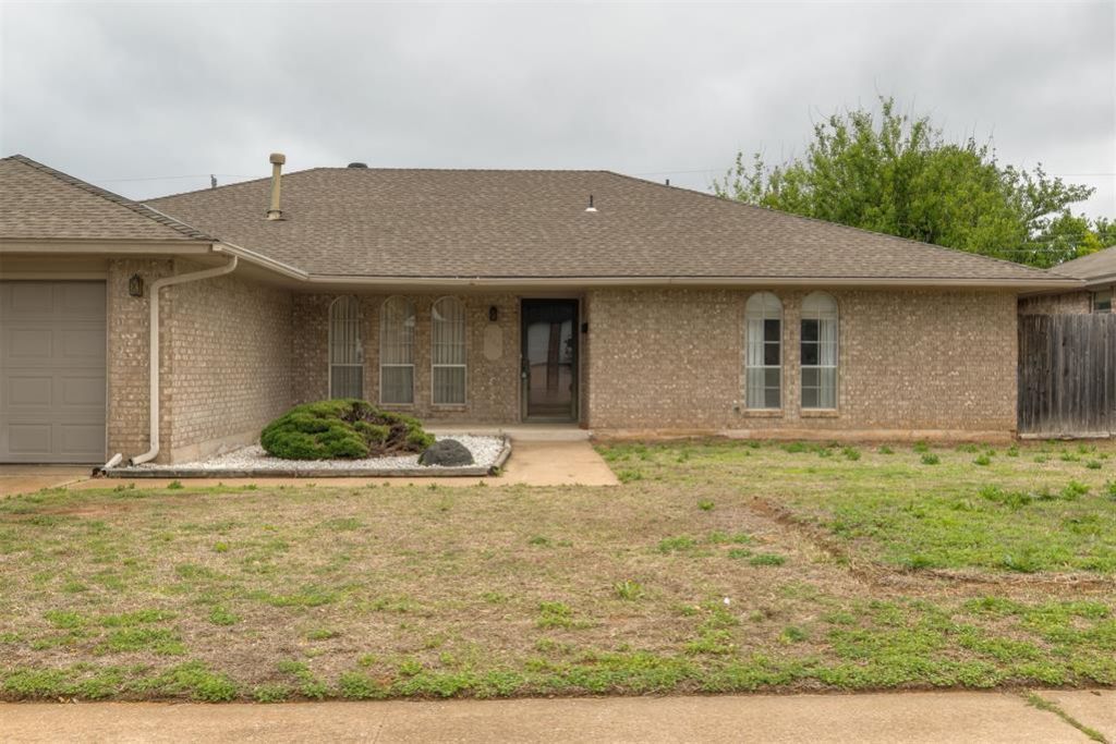 2904 Shadybrook Drive, Midwest City, OK 73110 Main Photo