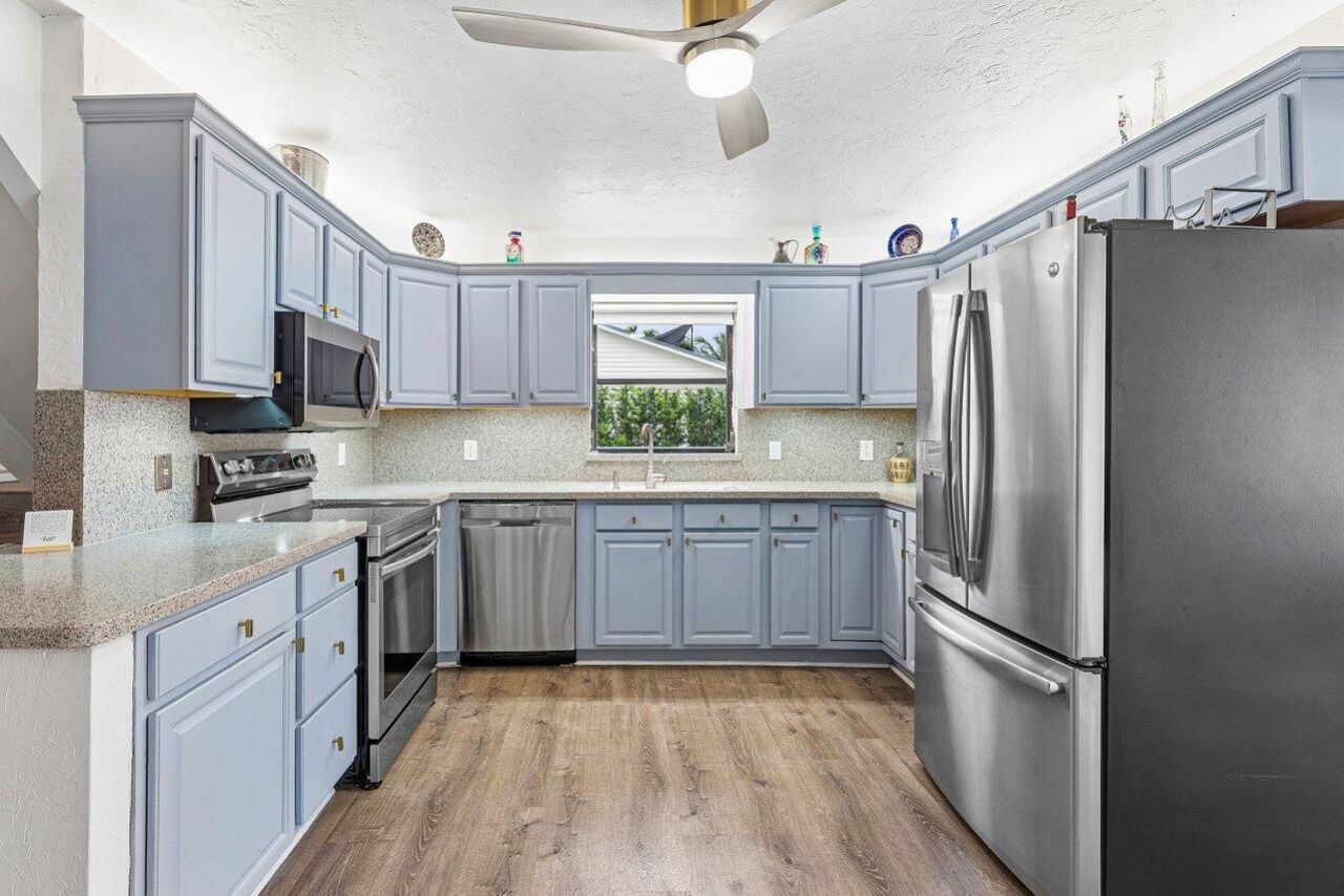 2101 N Palm Circle, North Palm Beach, FL 33408 Photo