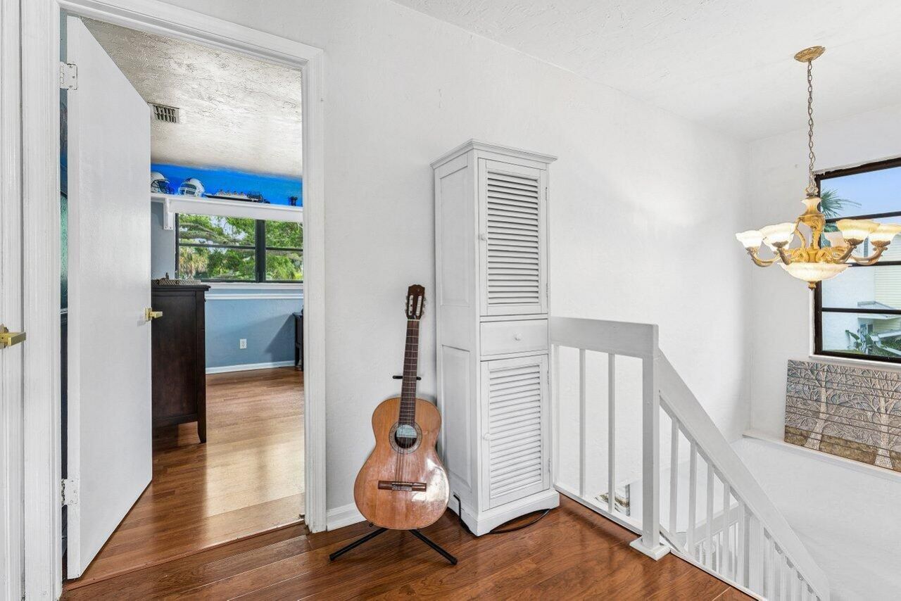 2101 N Palm Circle, North Palm Beach, FL 33408 Photo