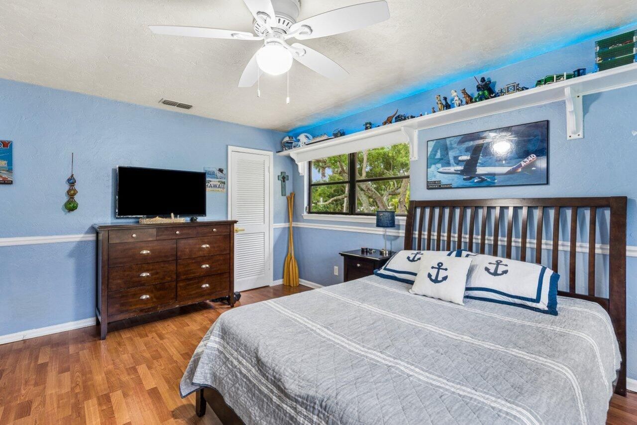 2101 N Palm Circle, North Palm Beach, FL 33408 Photo